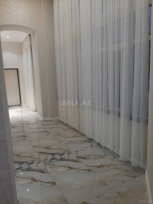 Satılır 4 otaqlı mənzil 155 m²