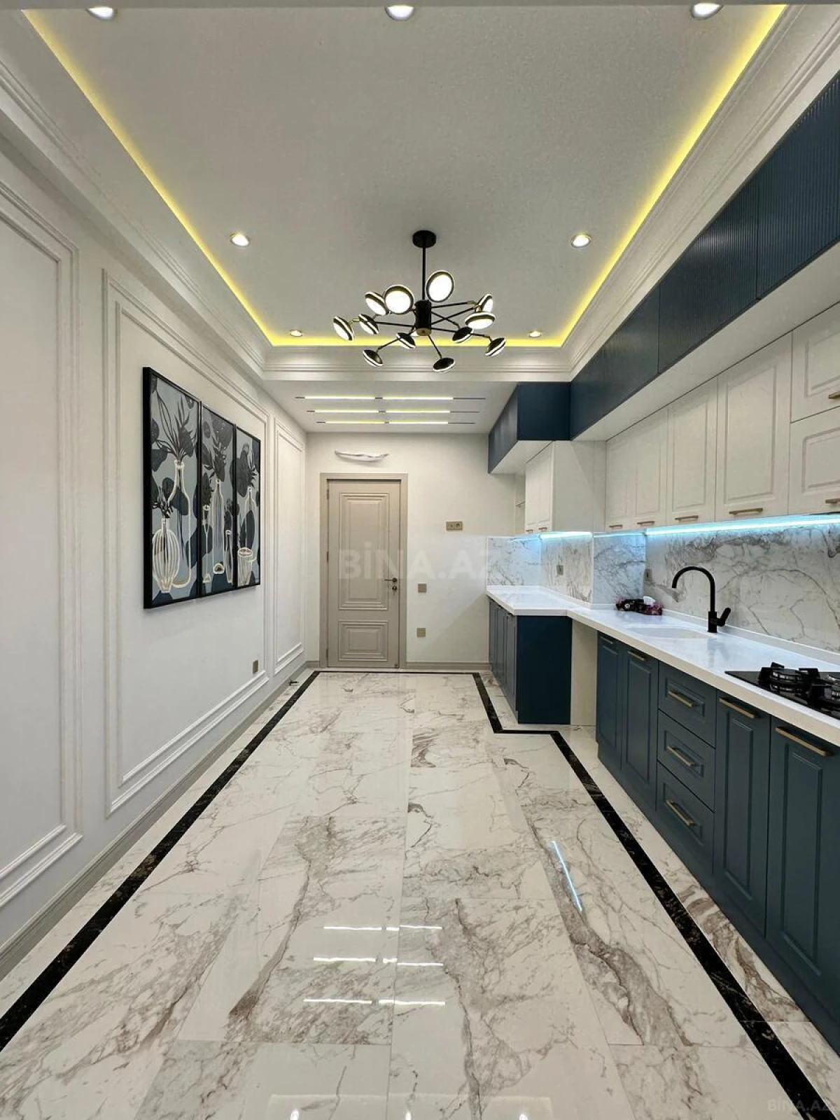 Kirayə verilir 3 otaqlı mənzil 130 m²