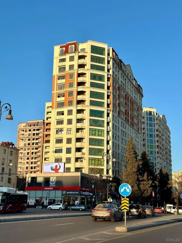 Kirayə verilir 3 otaqlı mənzil 130 m²