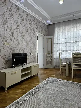 Kirayə verilir 2 otaqlı mənzil 55 m²