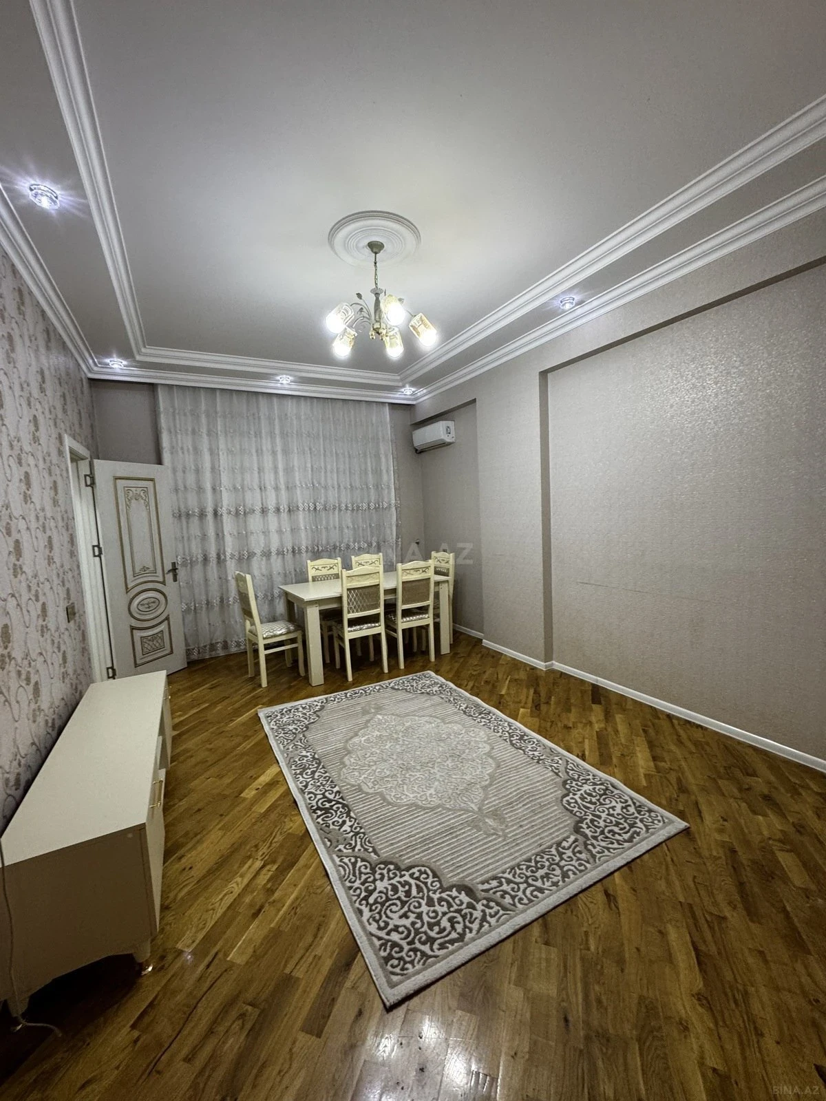 Kirayə verilir 2 otaqlı mənzil 55 m²