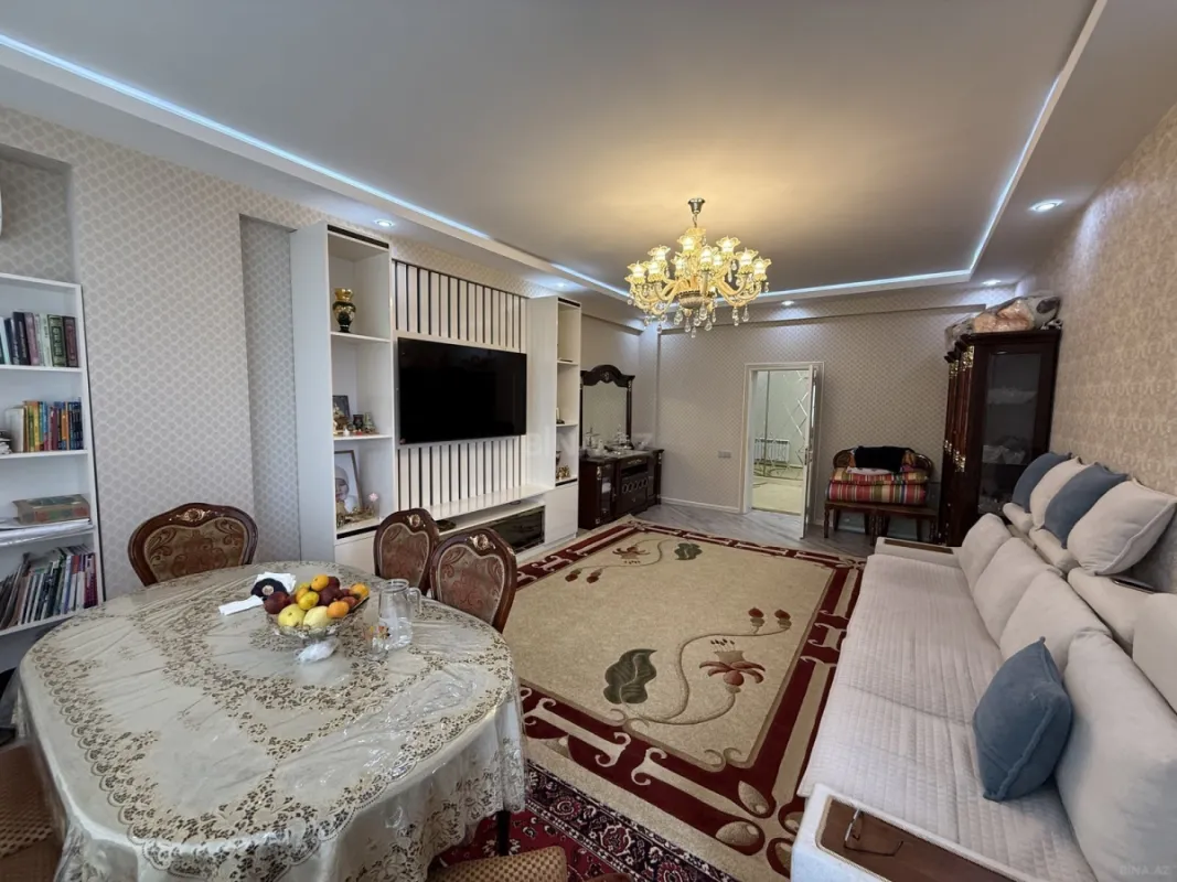 Satılır 3 otaqlı mənzil 141 m²