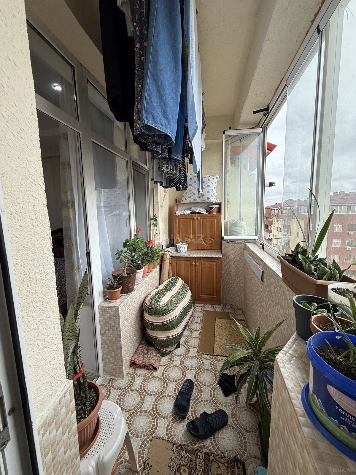 Satılır 3 otaqlı mənzil 141 m²
