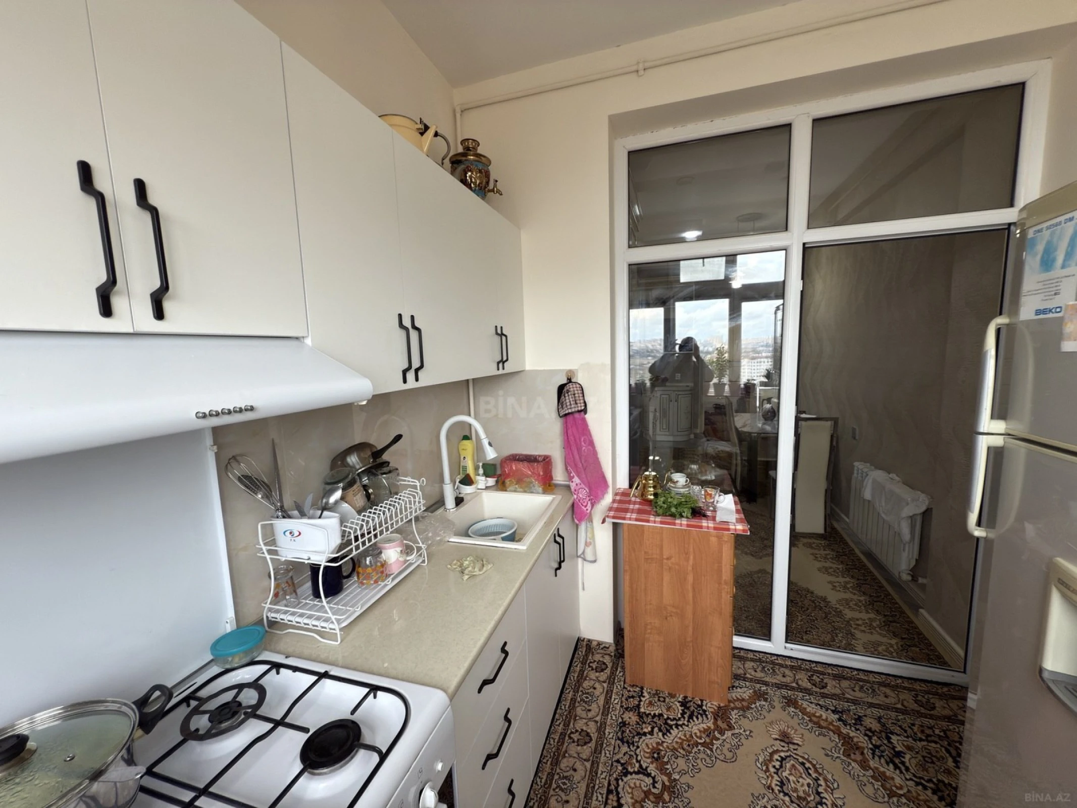Satılır 3 otaqlı mənzil 141 m²