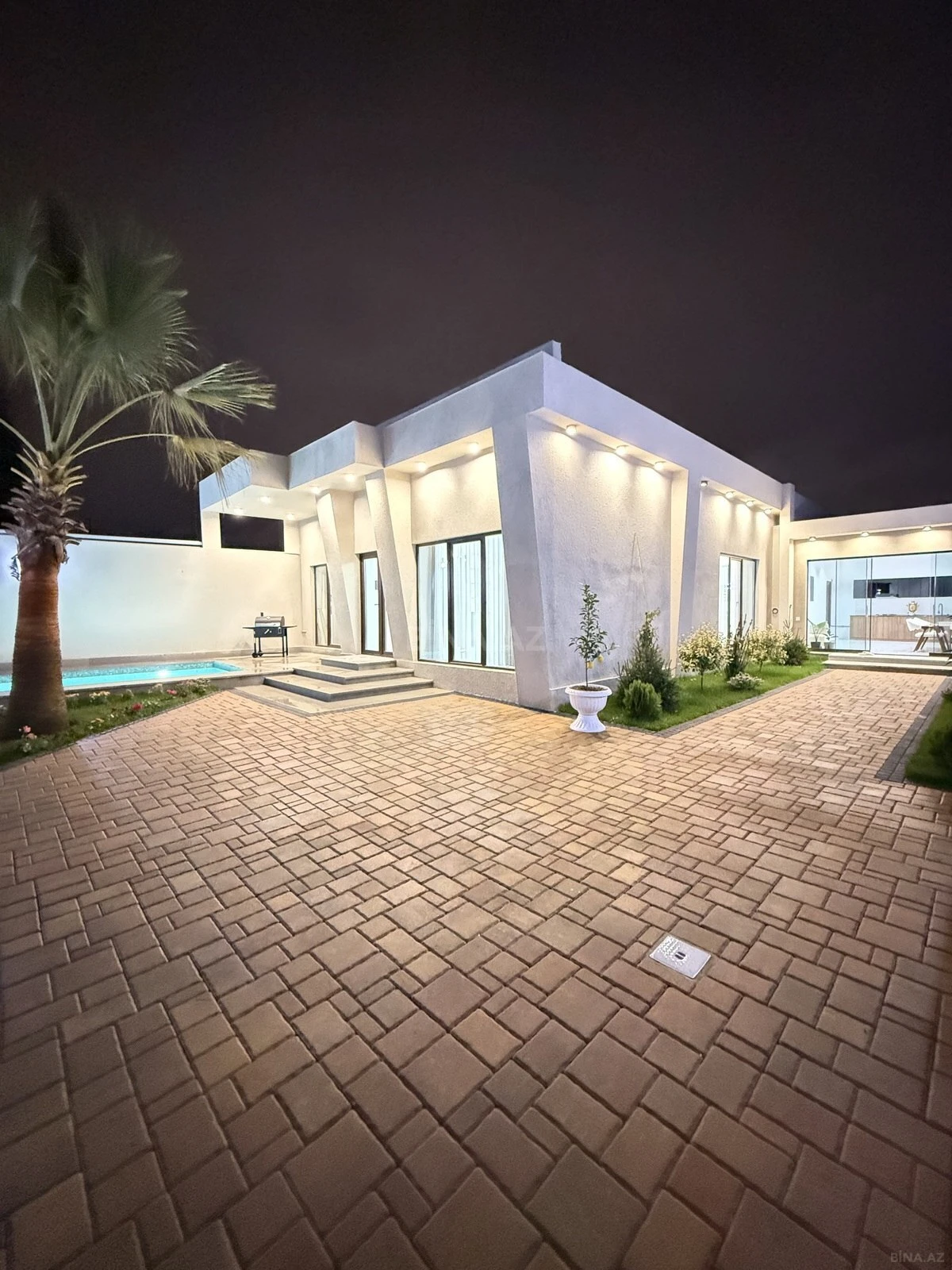 Satılır 3 otaqlı həyət evi 160 m²