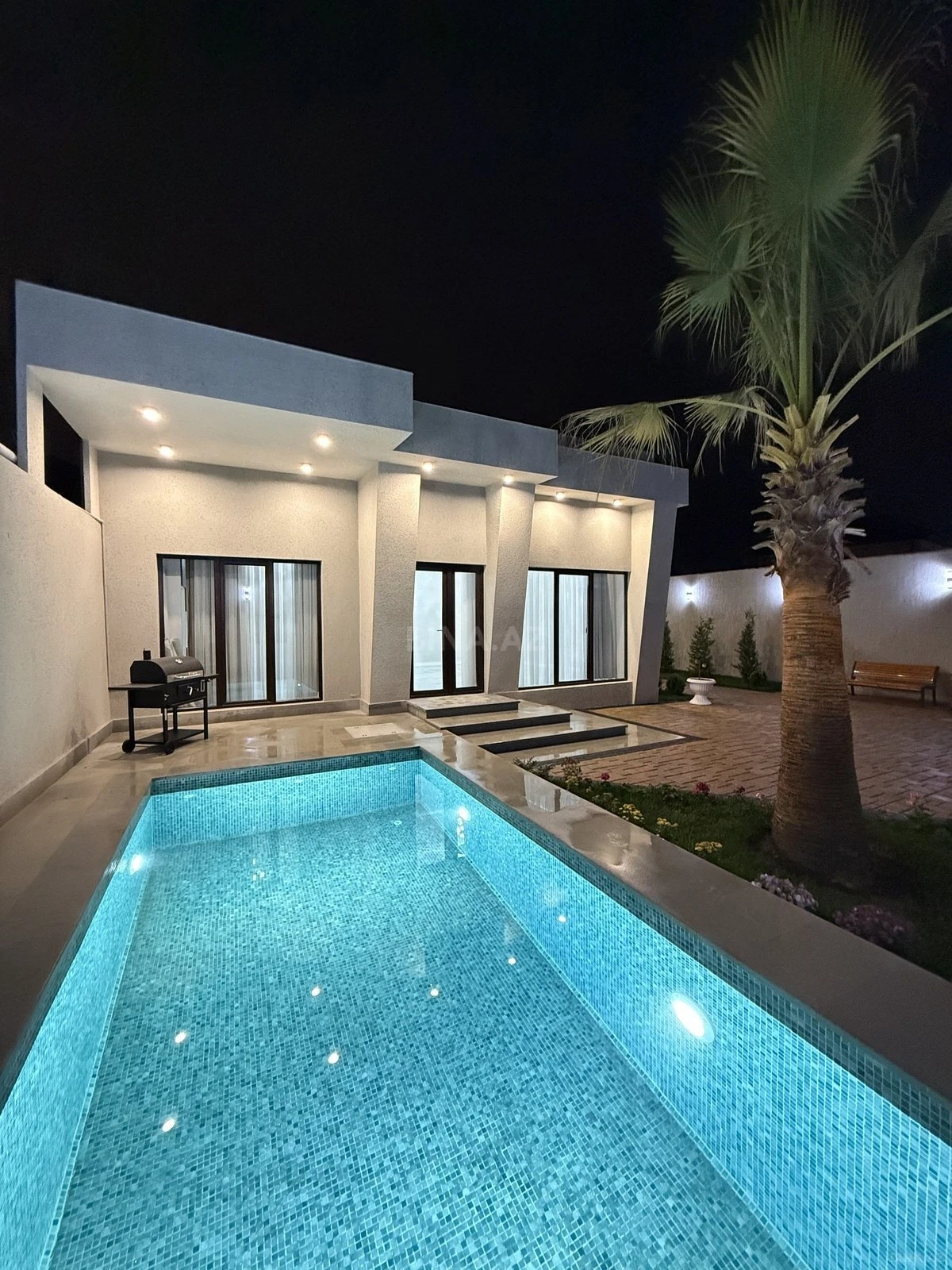 Satılır 3 otaqlı həyət evi 160 m²