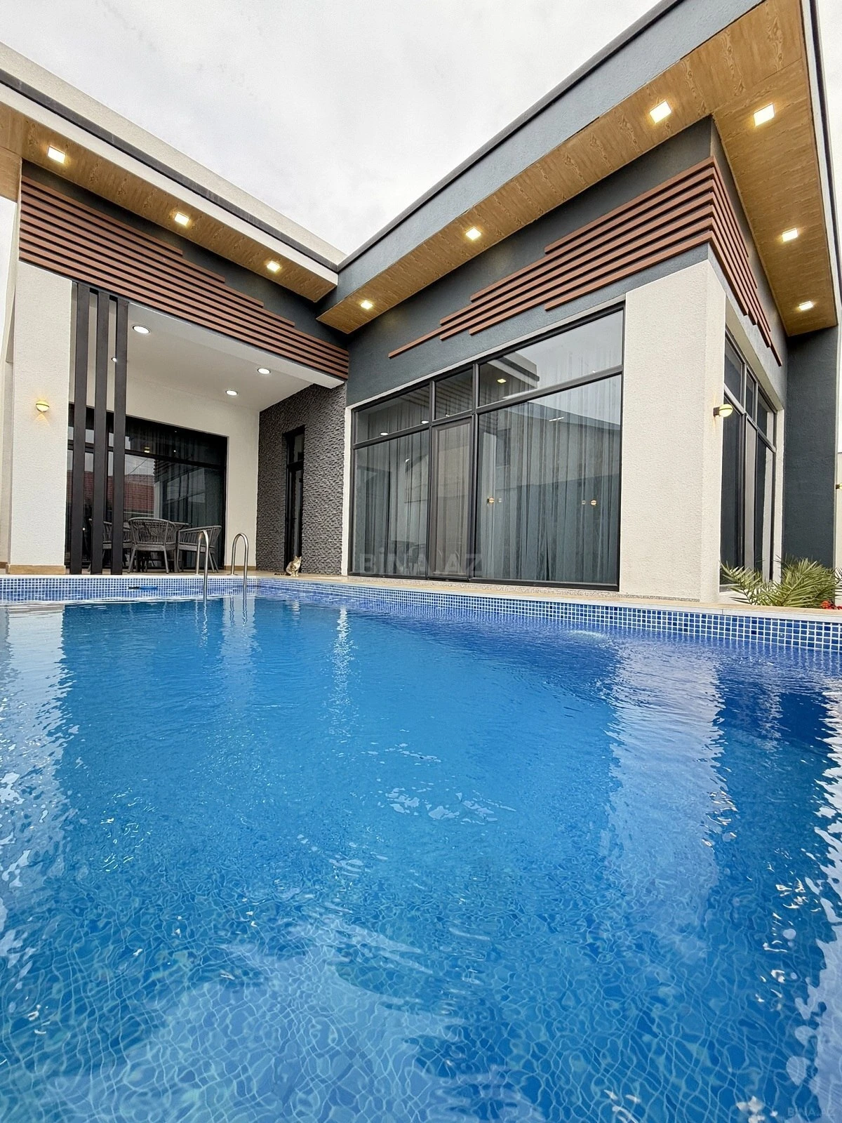 Satılır 4 otaqlı həyət evi 150 m²