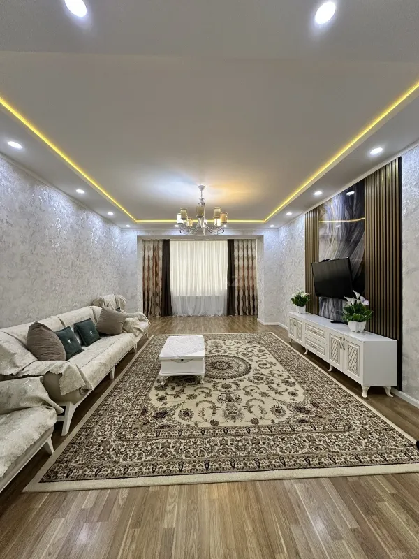 Satılır 3 otaqlı mənzil 130 m²