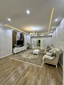 Satılır 3 otaqlı mənzil 130 m²