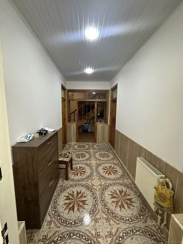 Satılır 6 otaqlı həyət evi 239 m²