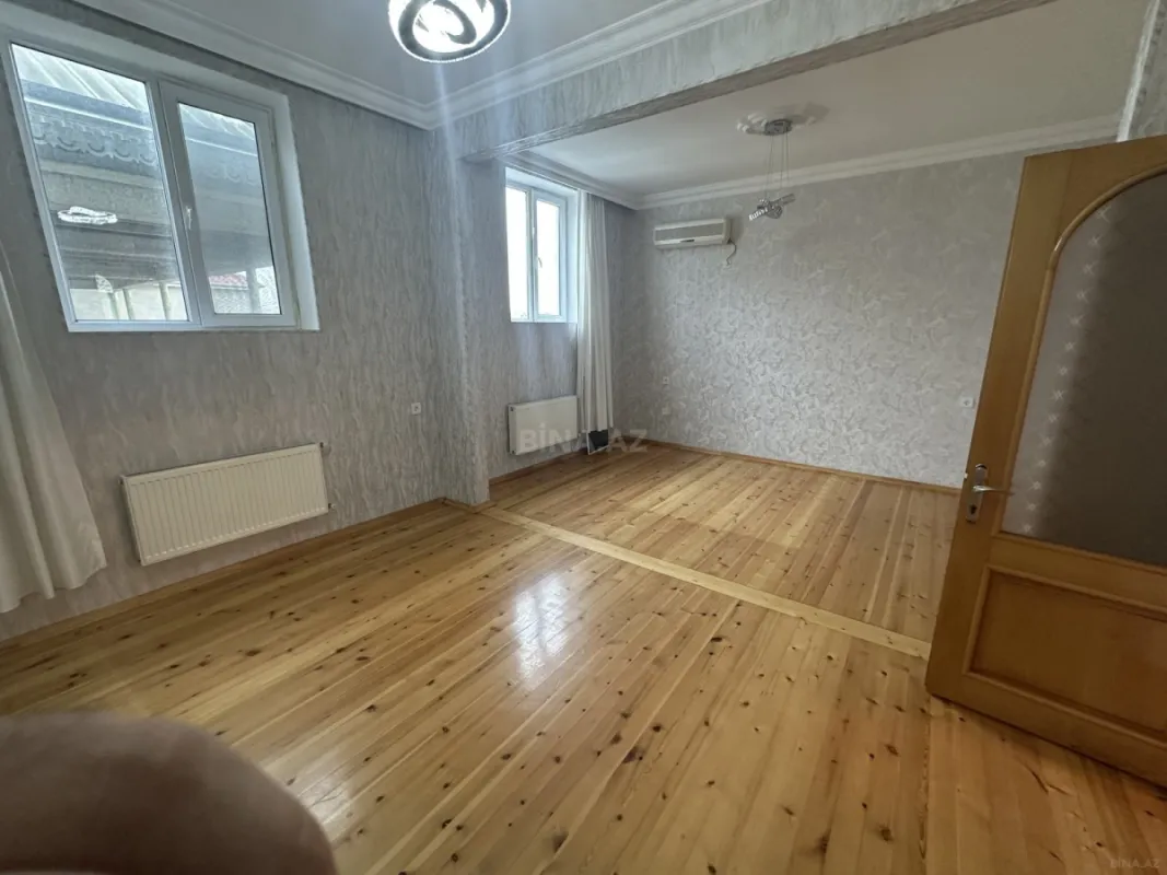 Satılır 6 otaqlı həyət evi 239 m²