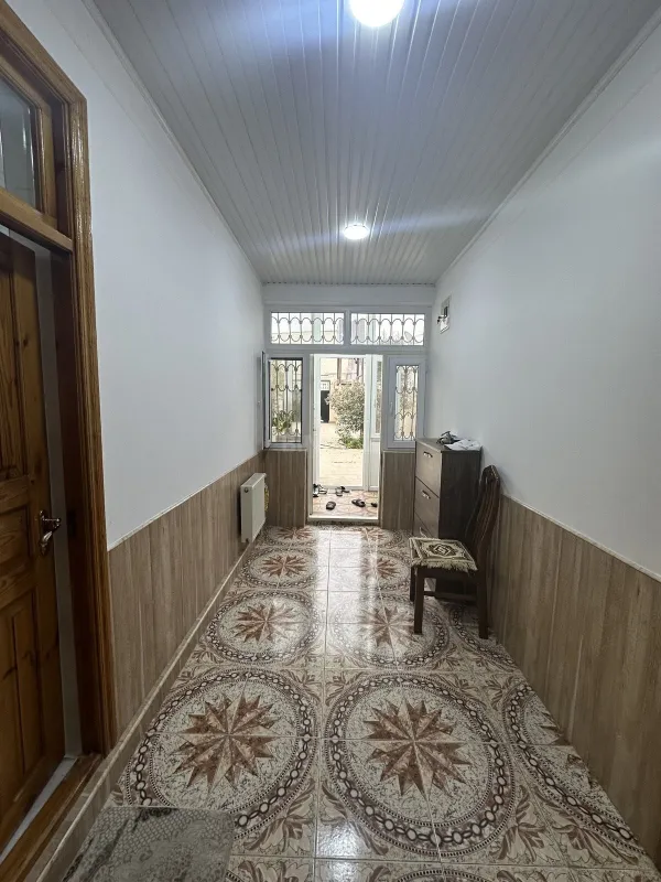 Satılır 6 otaqlı həyət evi 239 m²