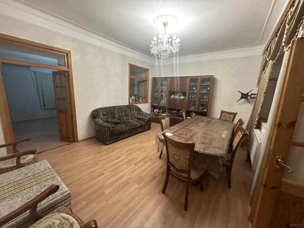 Satılır 6 otaqlı həyət evi 239 m²