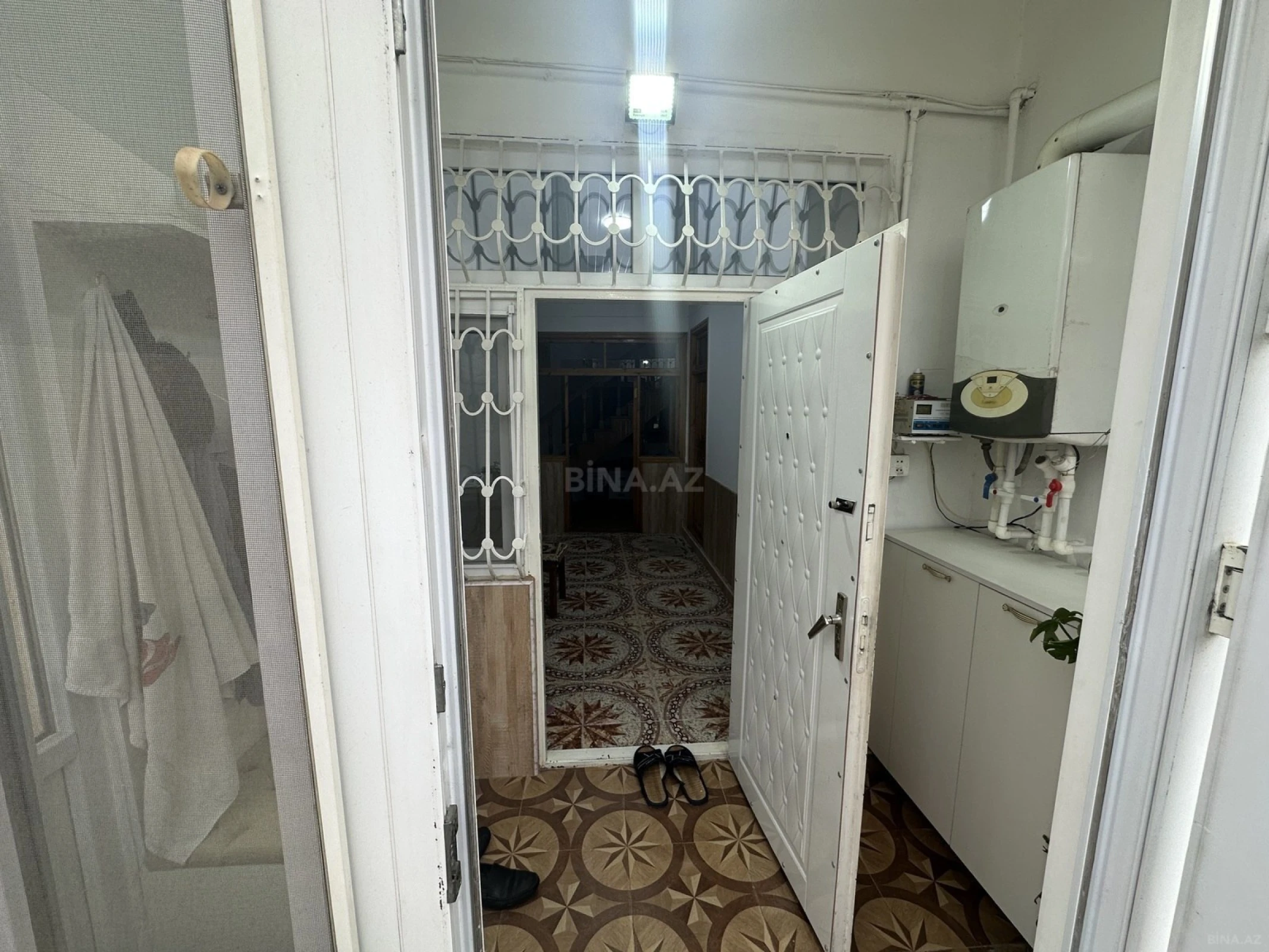 Satılır 6 otaqlı həyət evi 239 m²