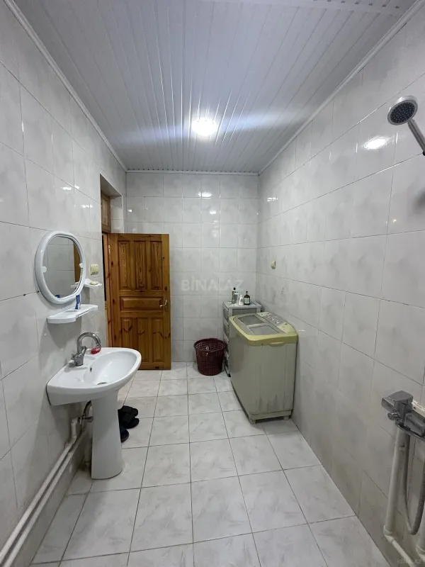 Satılır 6 otaqlı həyət evi 239 m²
