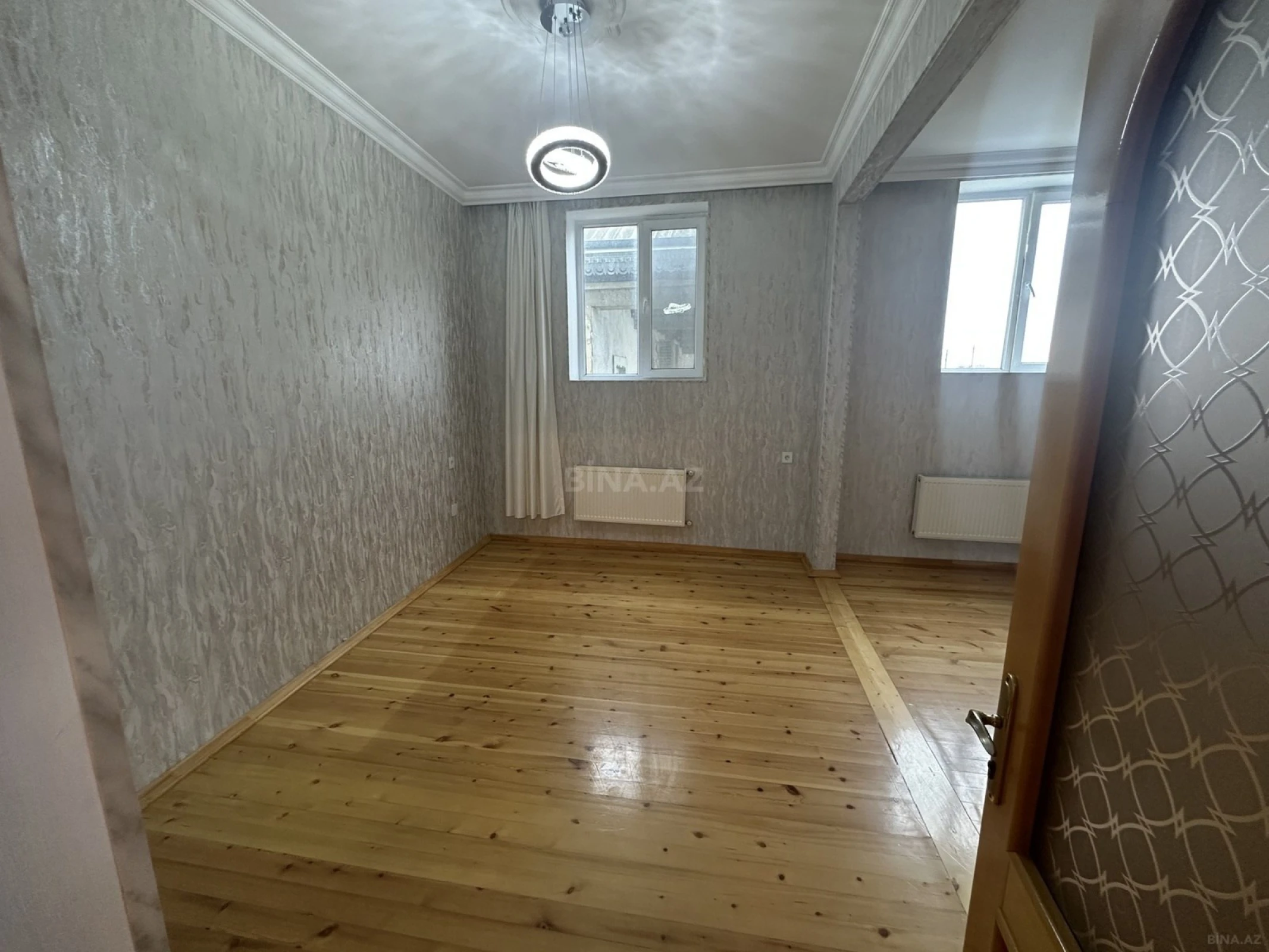 Satılır 6 otaqlı həyət evi 239 m²