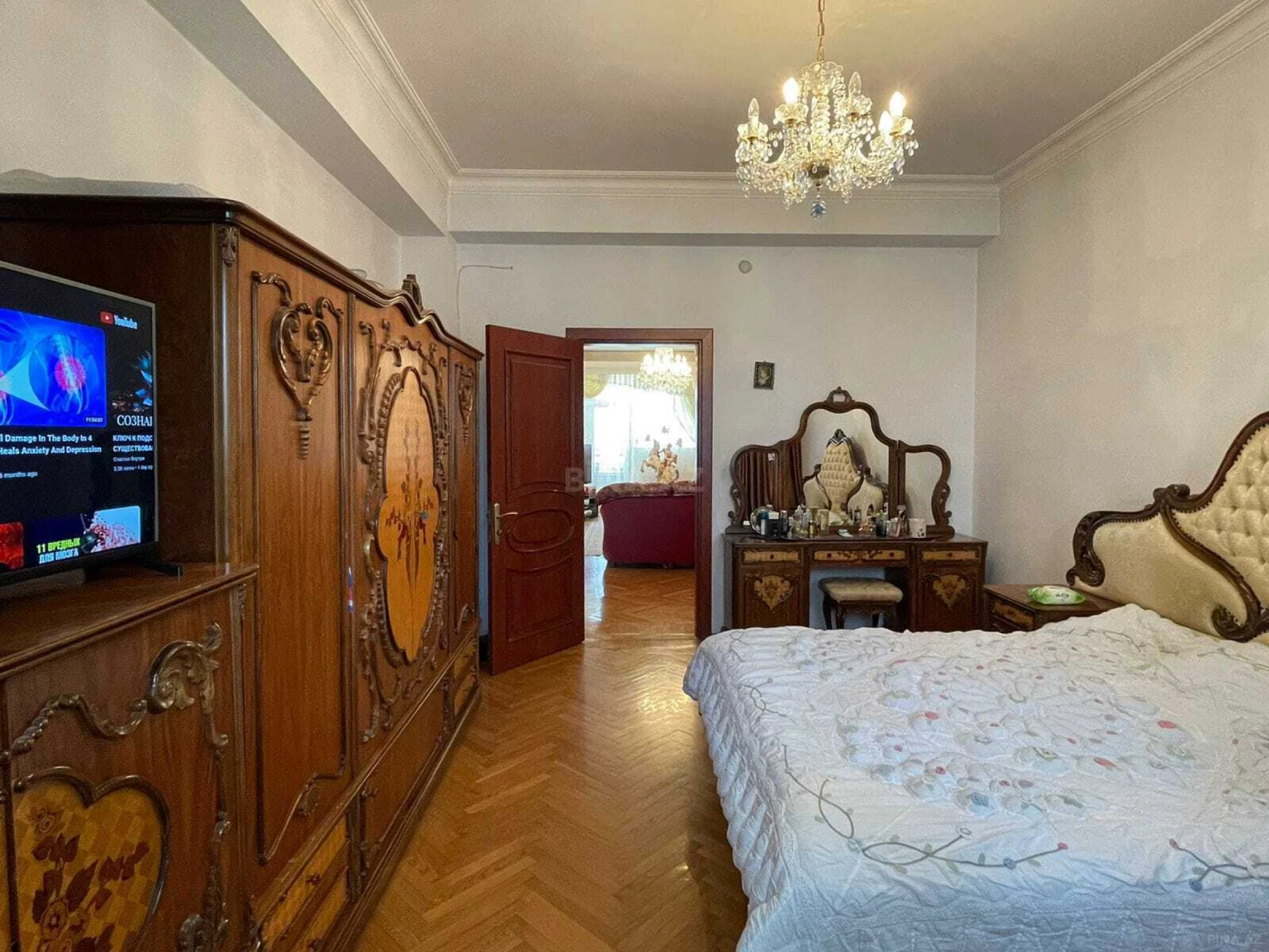 Satılır 4 otaqlı mənzil 160 m²