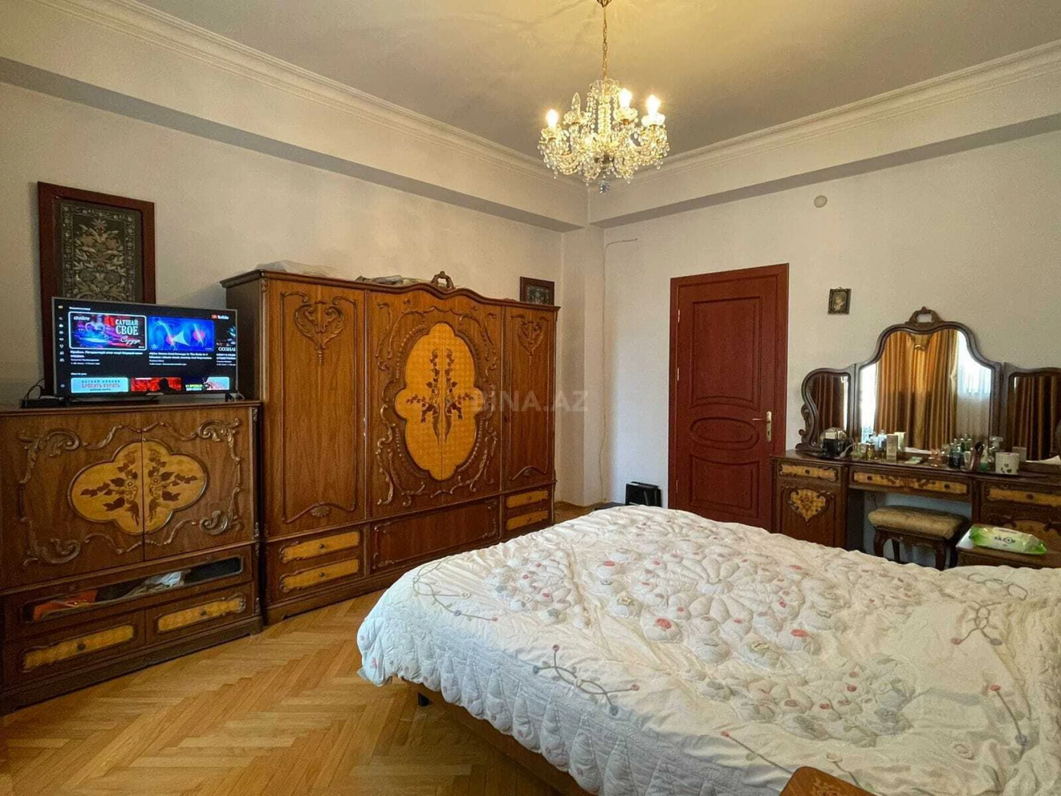 Satılır 4 otaqlı mənzil 160 m²