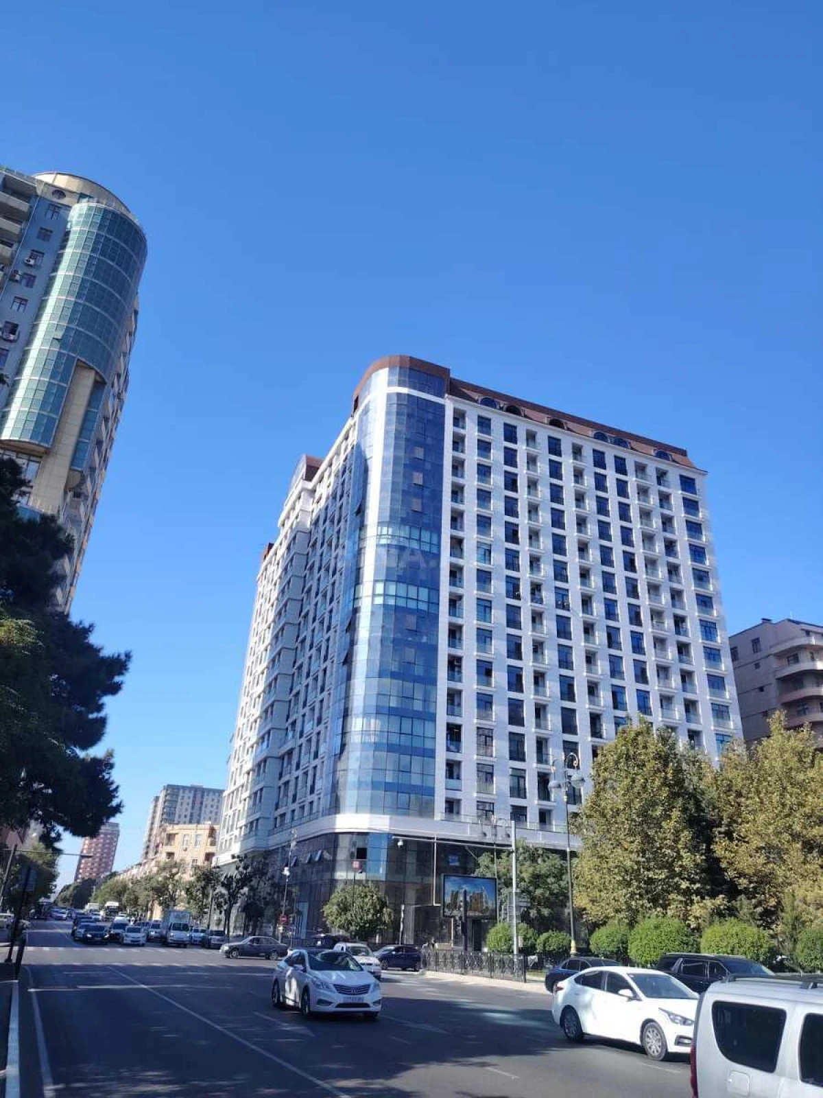 Satılır 2 otaqlı mənzil 72 m²