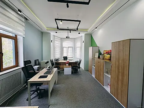 Kirayə verilir 20 otaqlı ofis 1000 m²