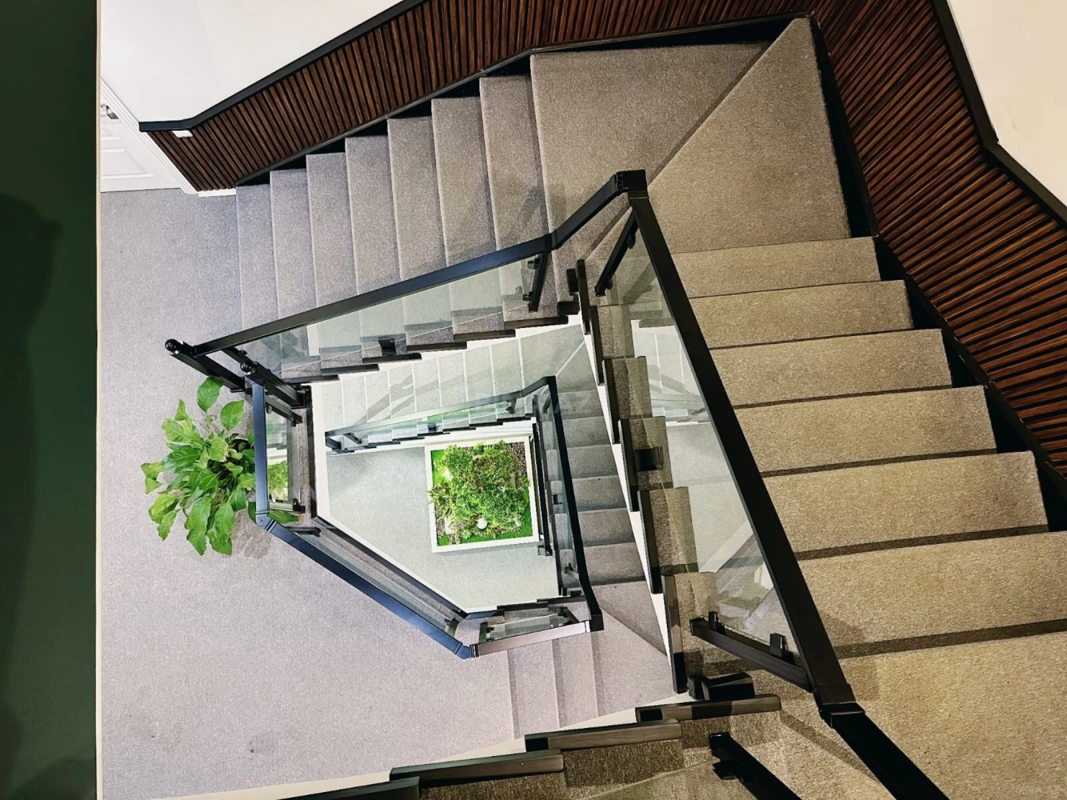 Kirayə verilir 20 otaqlı ofis 1000 m²