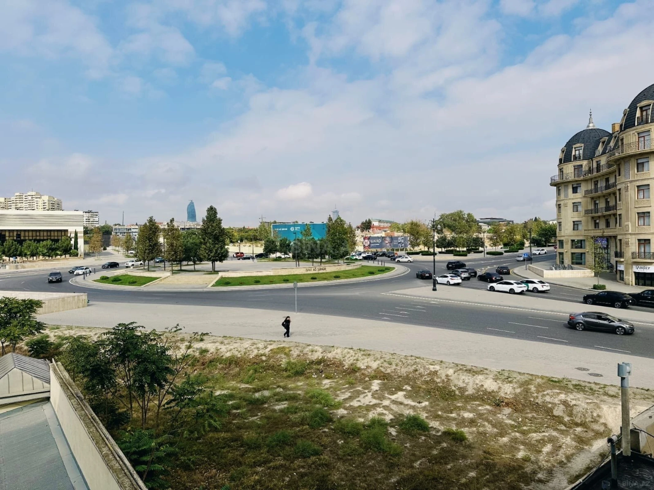 Kirayə verilir 20 otaqlı ofis 1000 m²