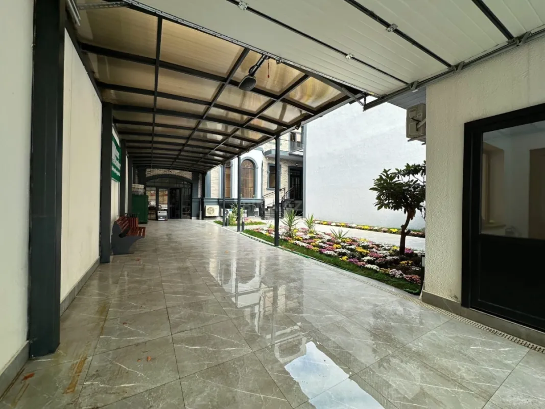 Kirayə verilir 20 otaqlı ofis 1000 m²