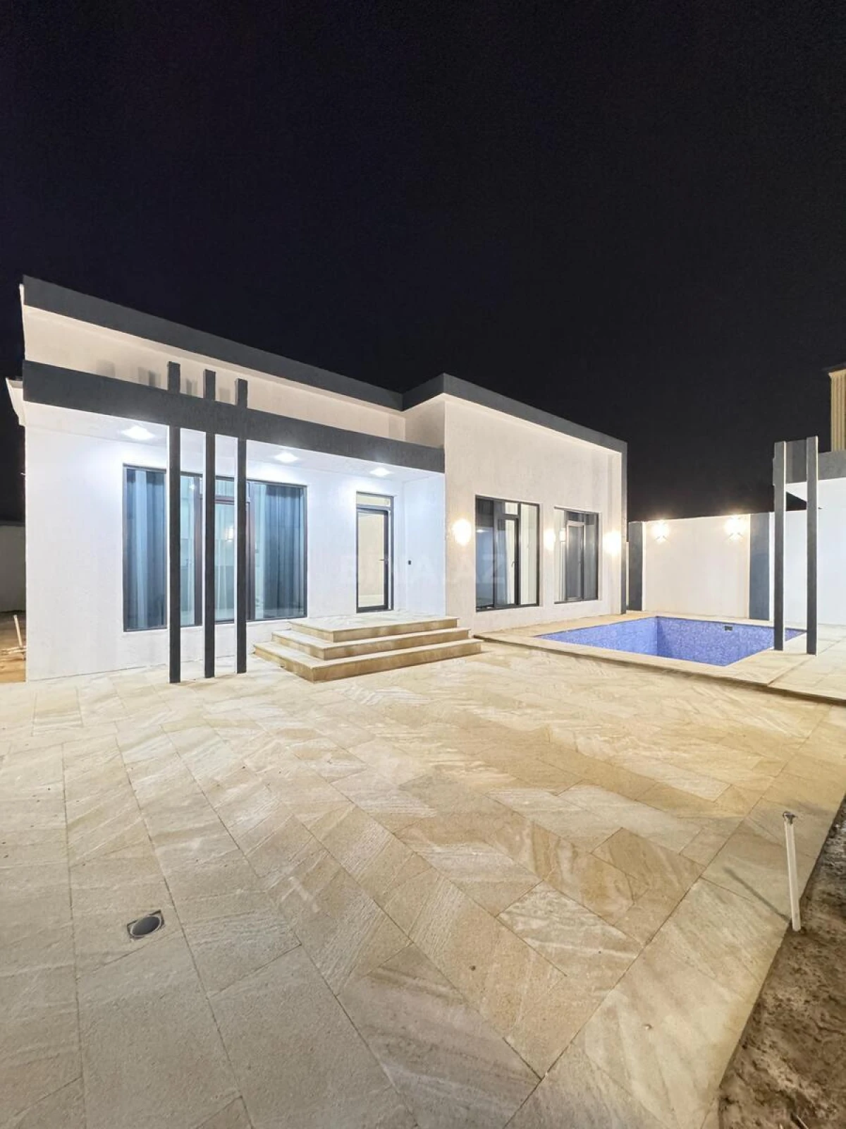 Satılır 4 otaqlı həyət evi 150 m²