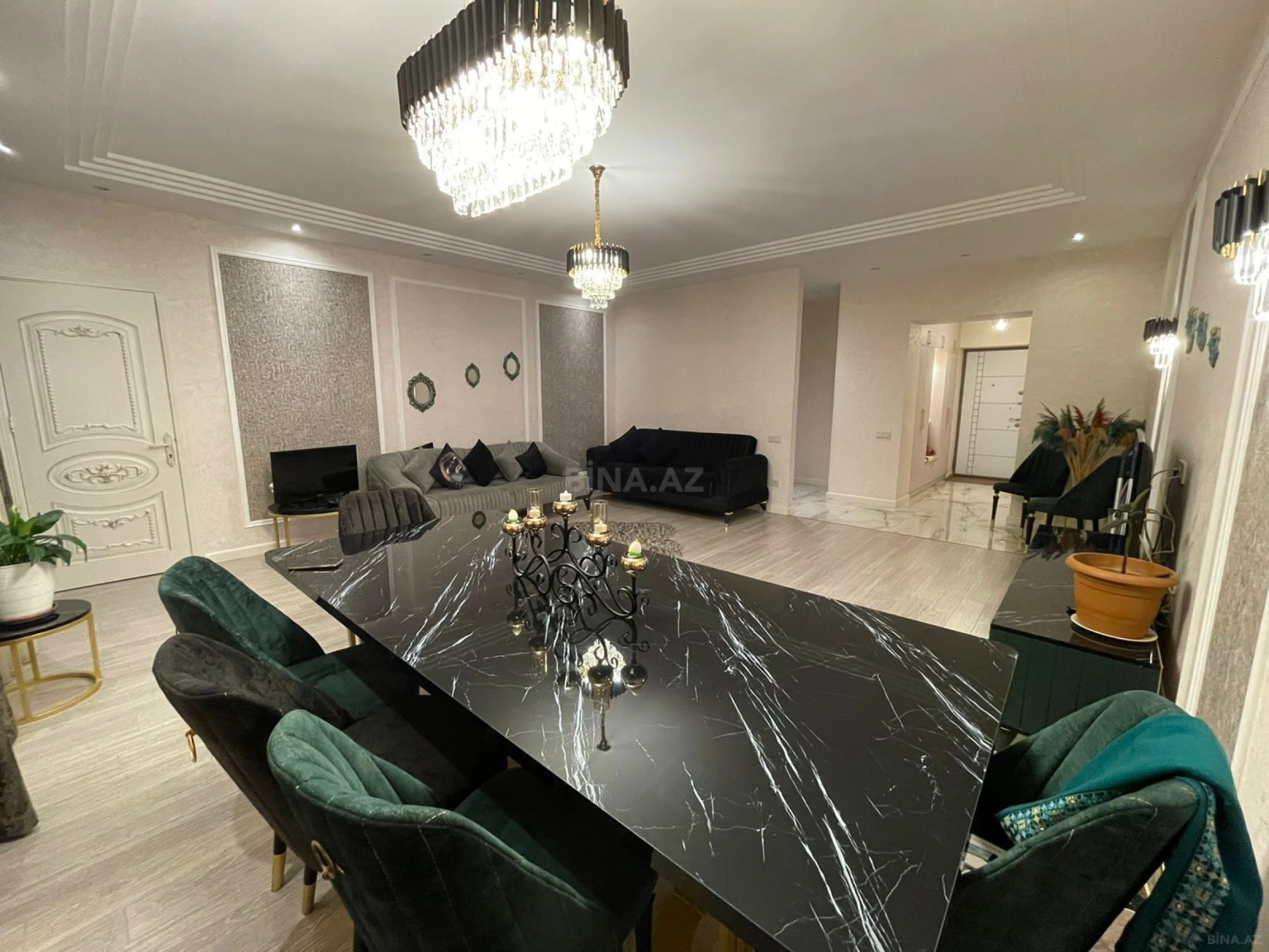 Kirayə verilir 3 otaqlı mənzil 148 m²