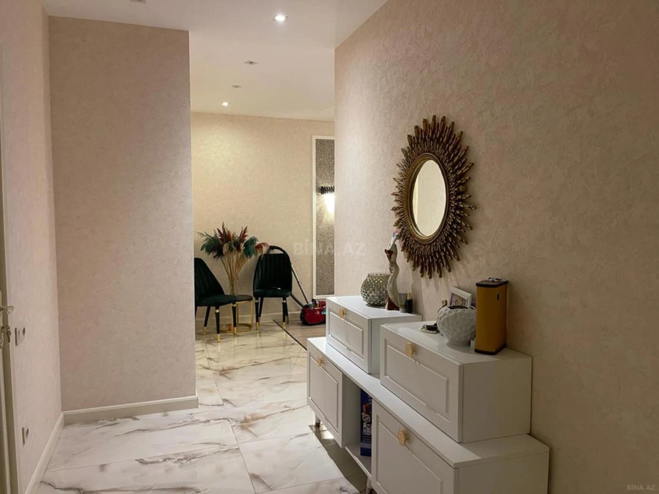 Kirayə verilir 3 otaqlı mənzil 148 m²