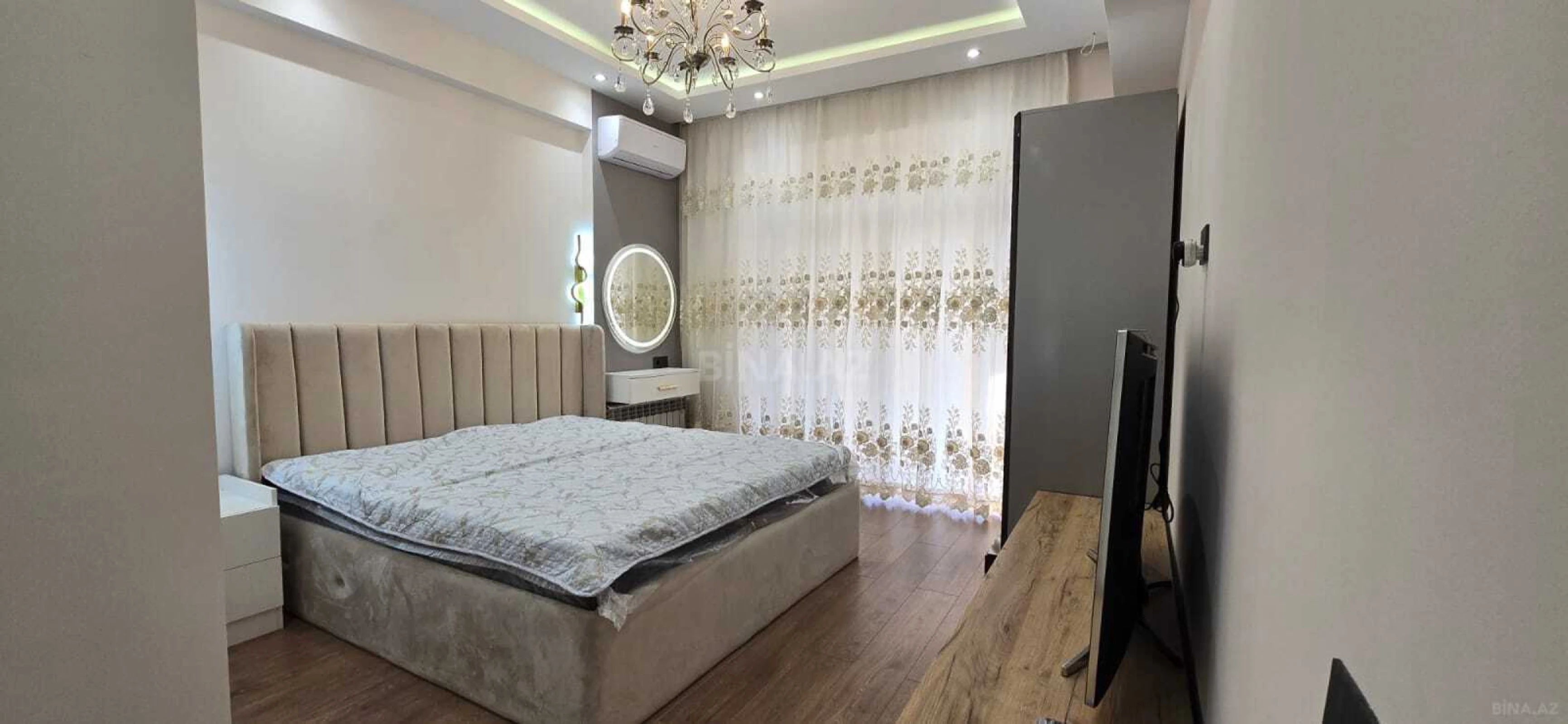 Satılır 4 otaqlı mənzil 155 m²