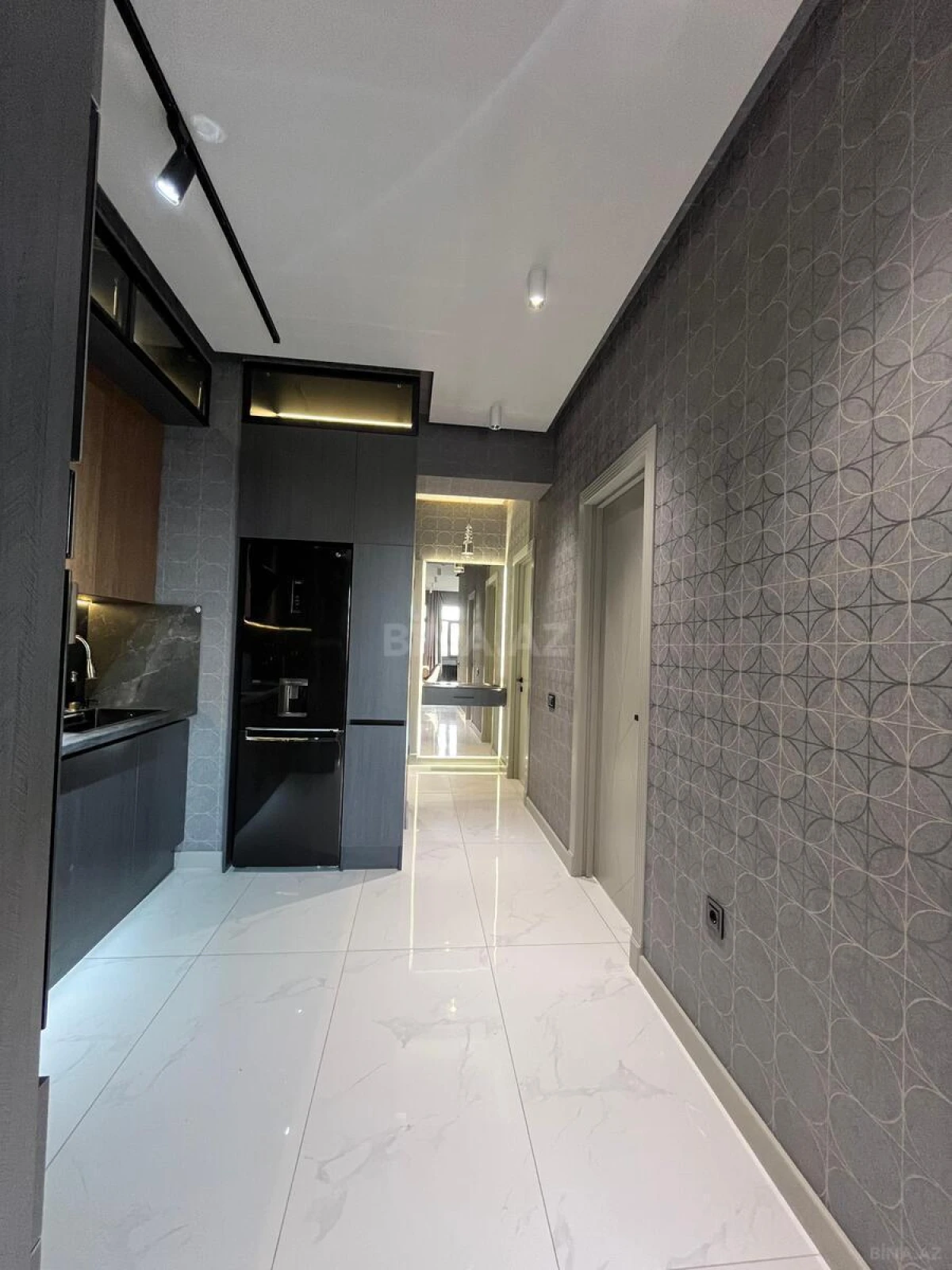 Satılır 3 otaqlı mənzil 95.5 m²