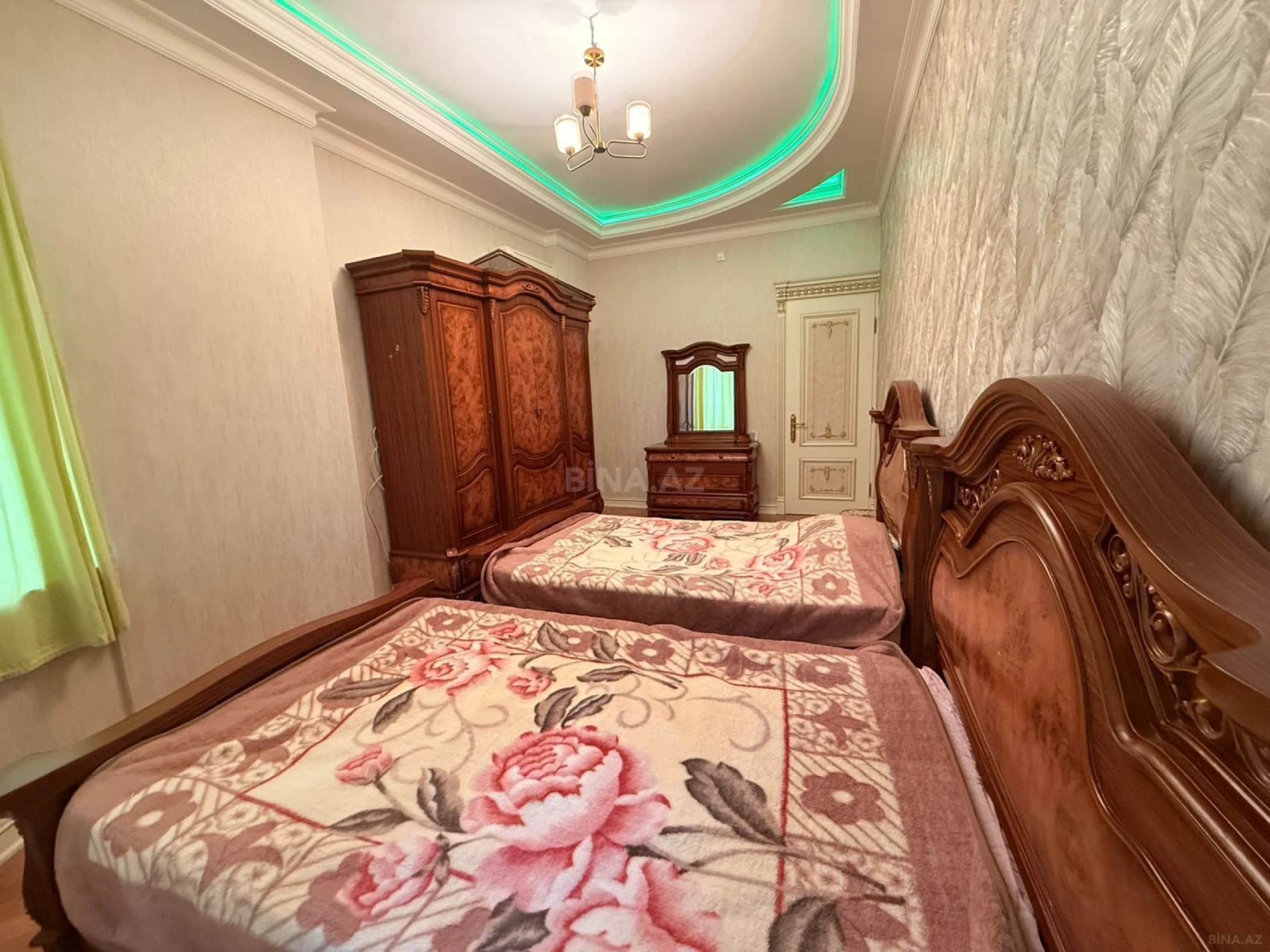 Kirayə verilir 3 otaqlı mənzil 135 m²