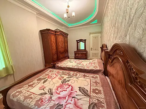 Kirayə verilir 3 otaqlı mənzil 135 m²