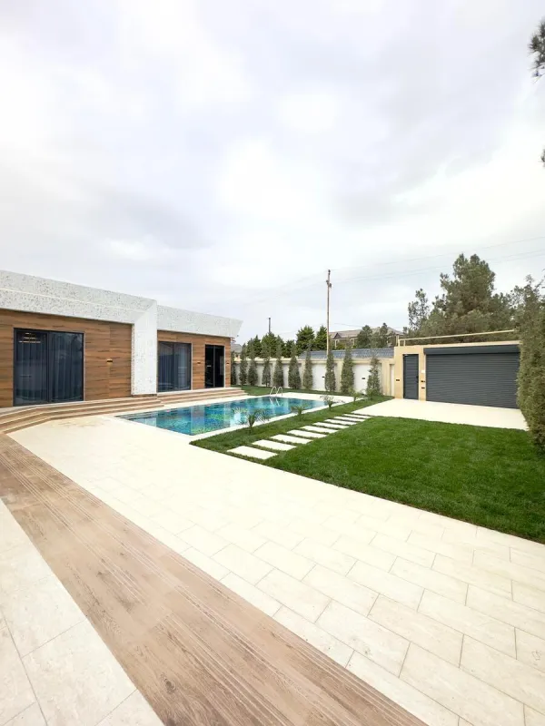 Satılır 5 otaqlı həyət evi 250 m²