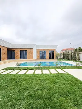 Satılır 5 otaqlı həyət evi 250 m²