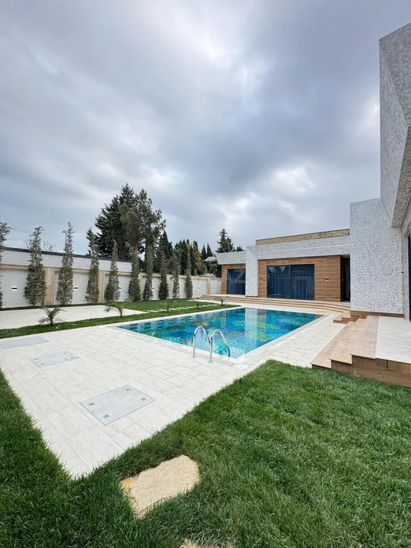 Satılır 5 otaqlı həyət evi 250 m²