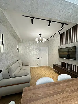 Satılır 2 otaqlı mənzil 82 m²