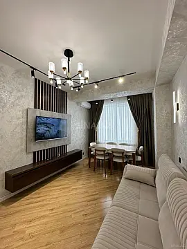 Satılır 2 otaqlı mənzil 82 m²