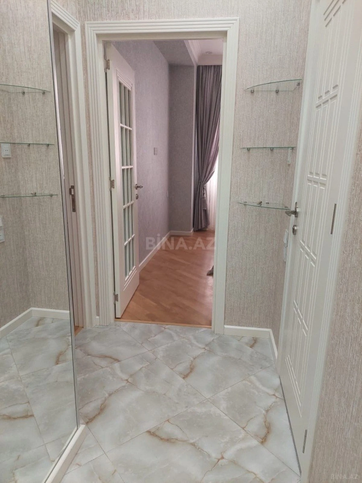 Satılır 2 otaqlı mənzil 55 m²