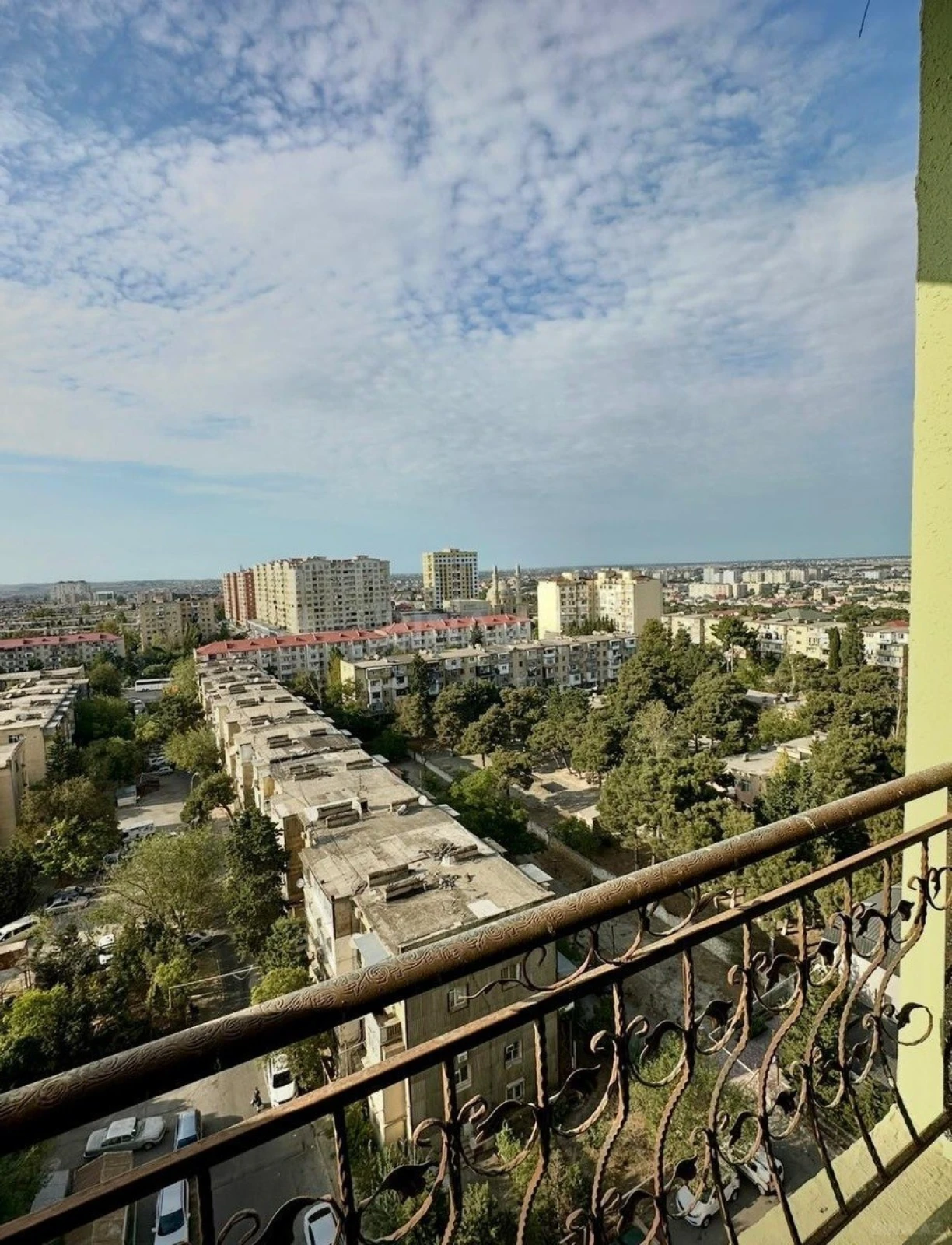 Satılır 3 otaqlı mənzil 145 m²