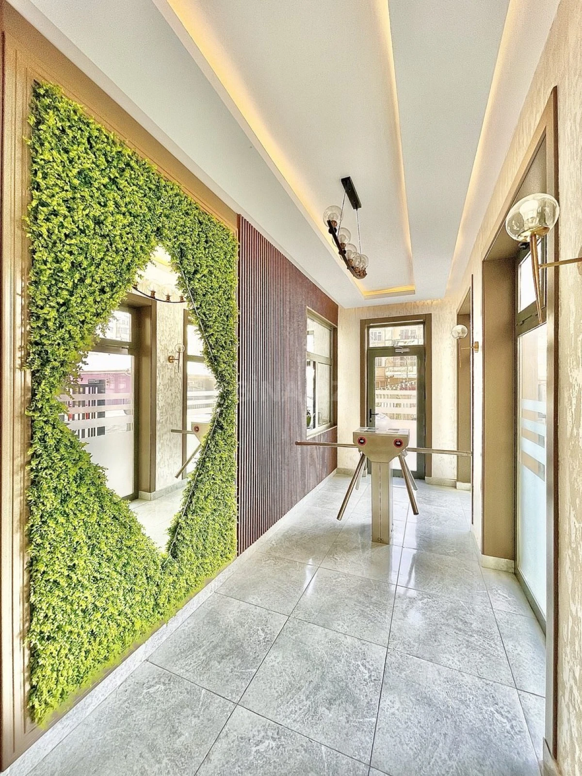 Satılır 3 otaqlı mənzil 145 m²