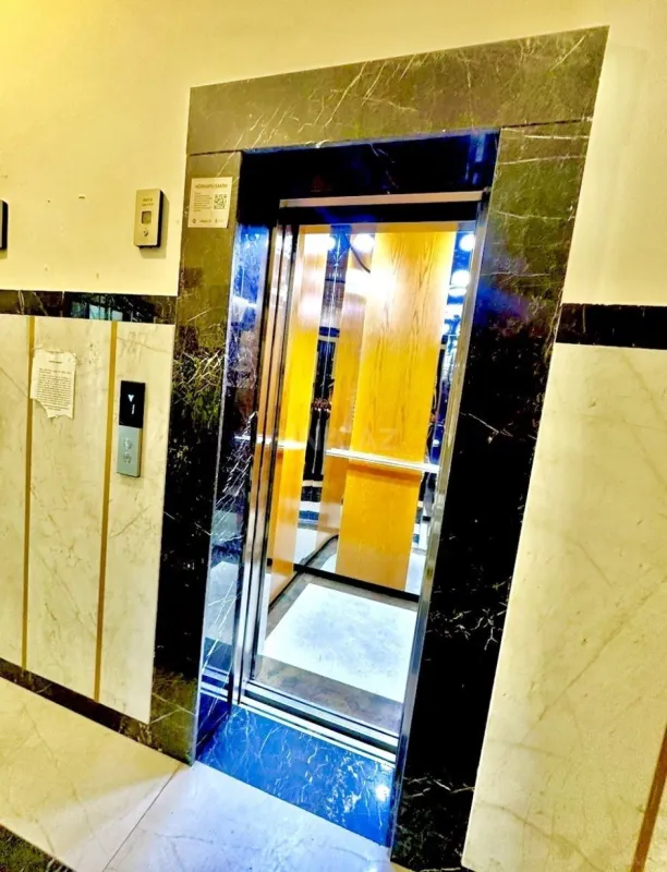 Satılır 3 otaqlı mənzil 145 m²