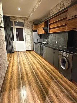 Satılır 2 otaqlı mənzil 100 m²