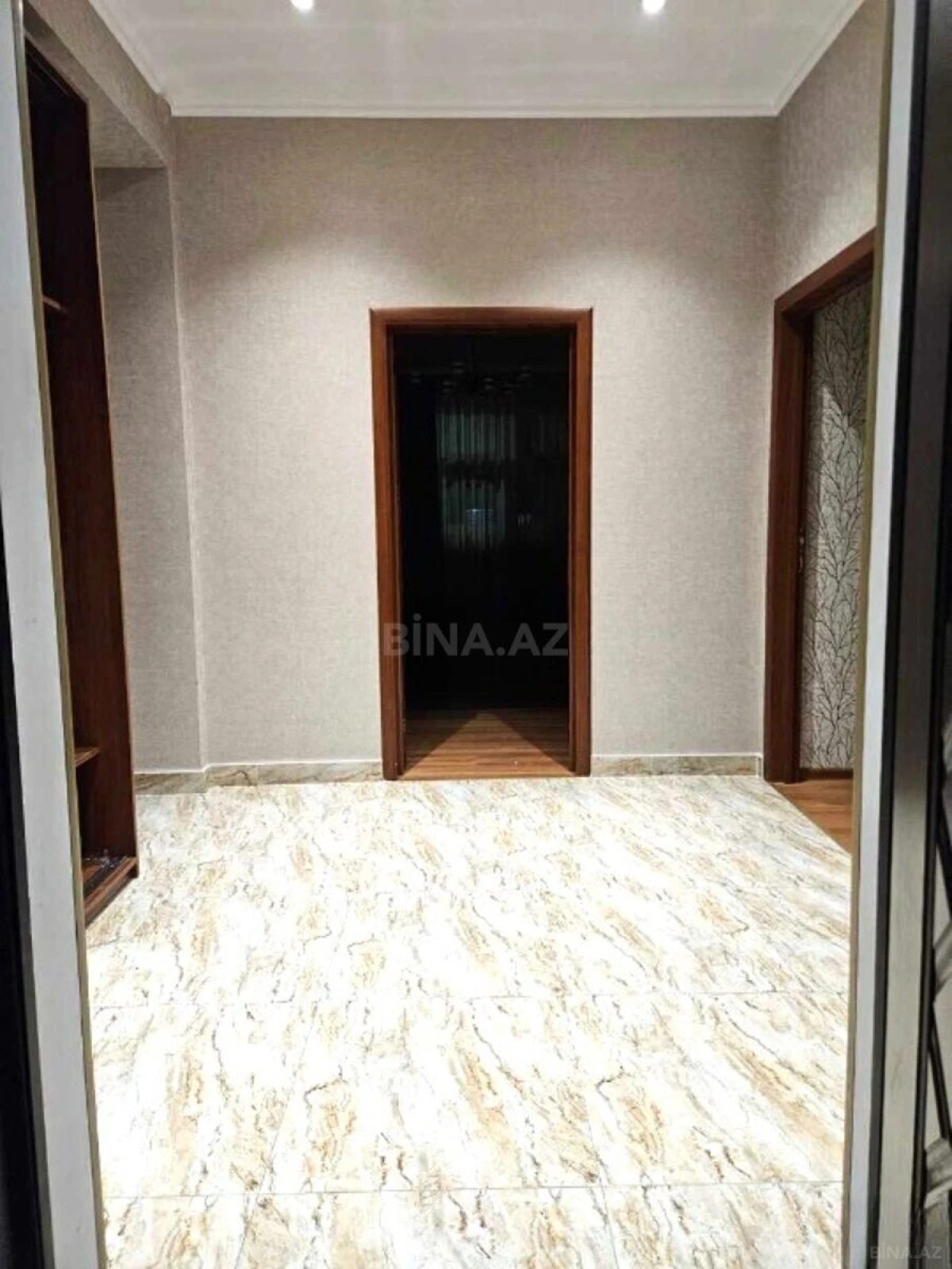 Satılır 2 otaqlı mənzil 100 m²