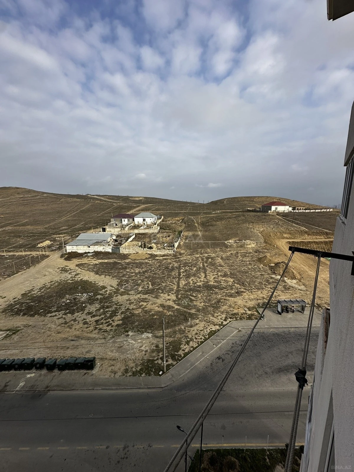 Satılır 3 otaqlı mənzil 110 m²