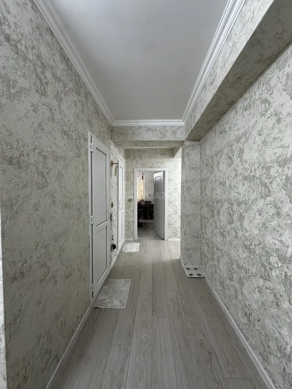 Satılır 3 otaqlı mənzil 110 m²