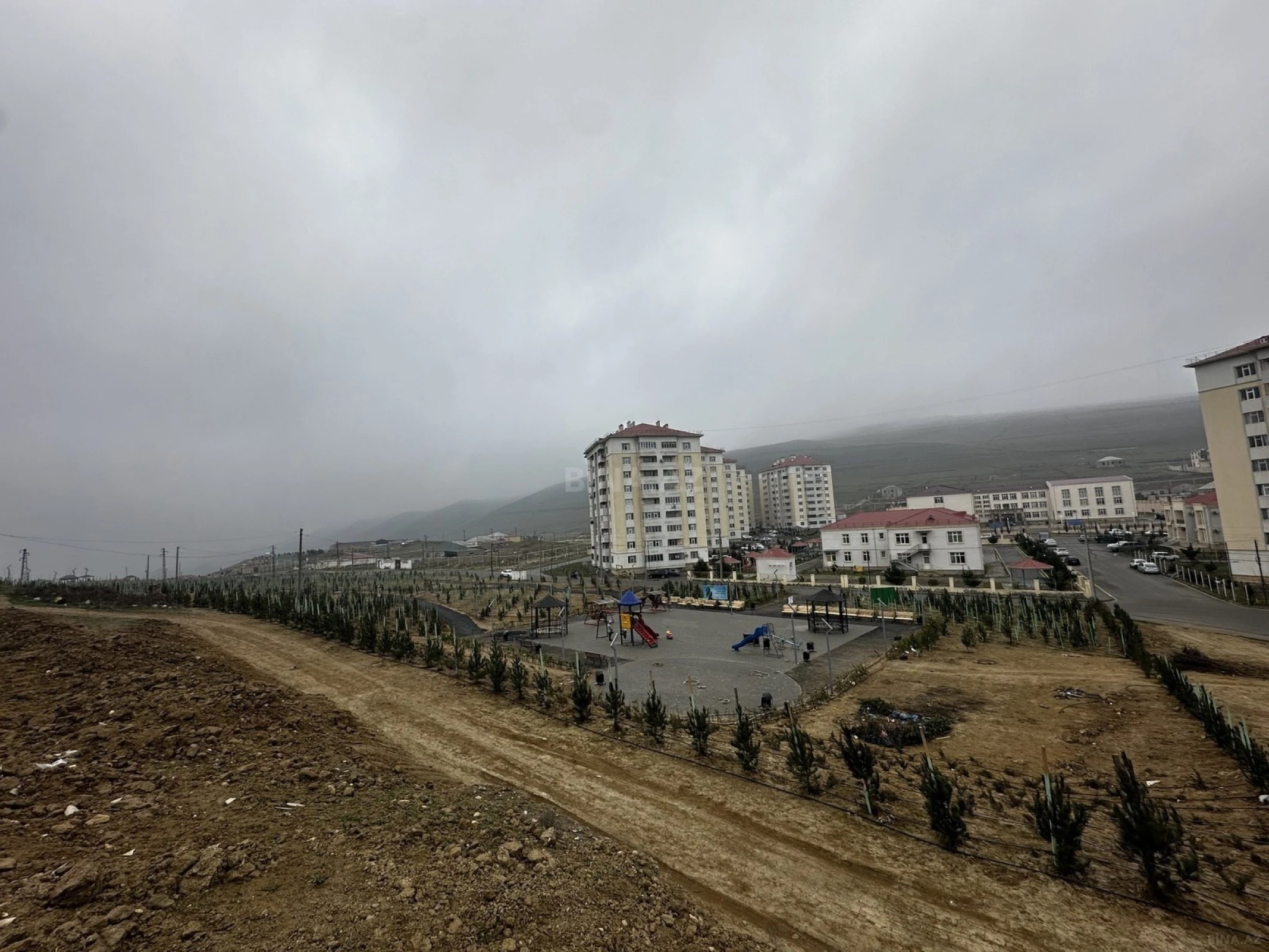 Satılır 3 otaqlı mənzil 110 m²