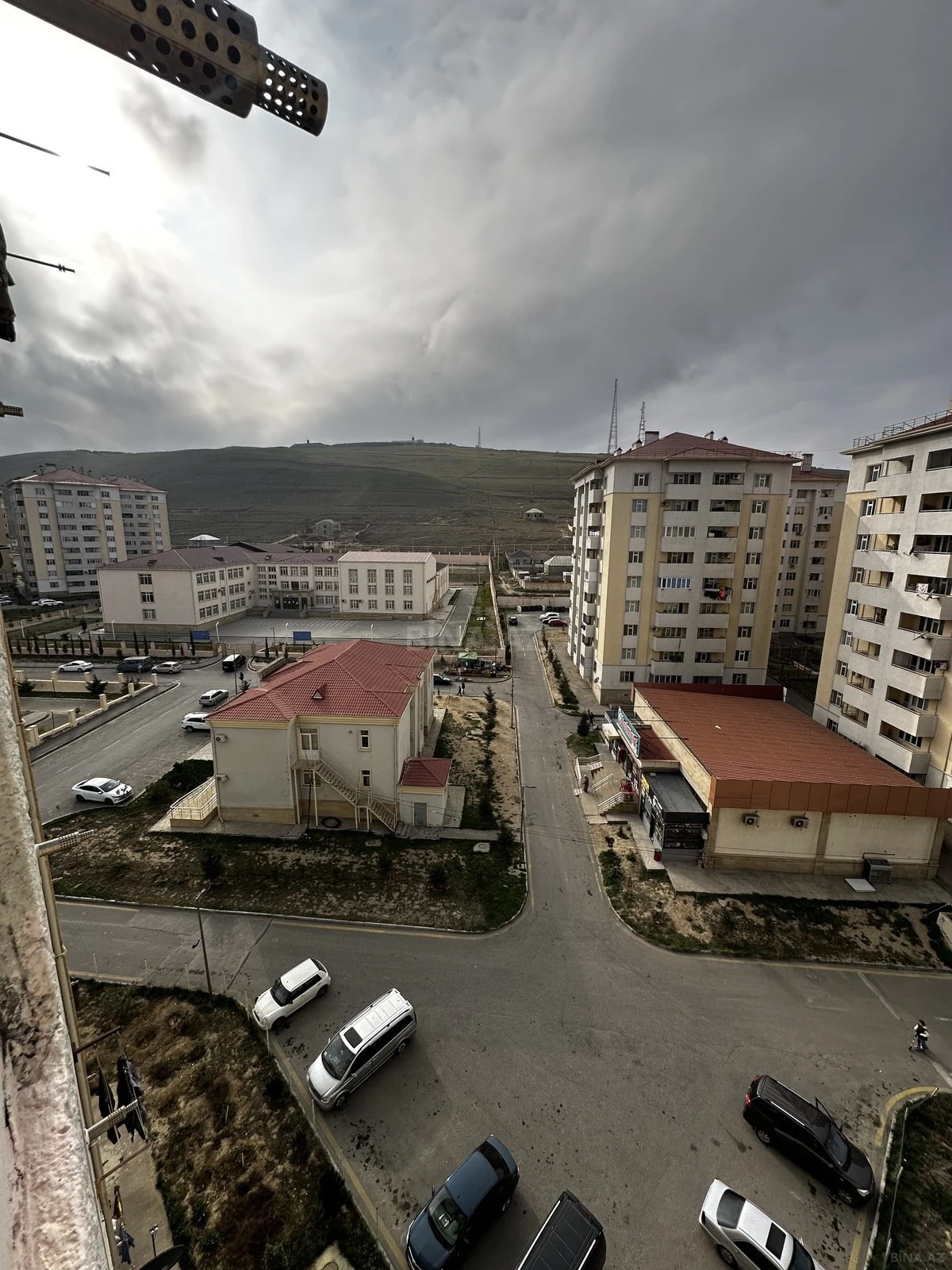 Satılır 3 otaqlı mənzil 110 m²