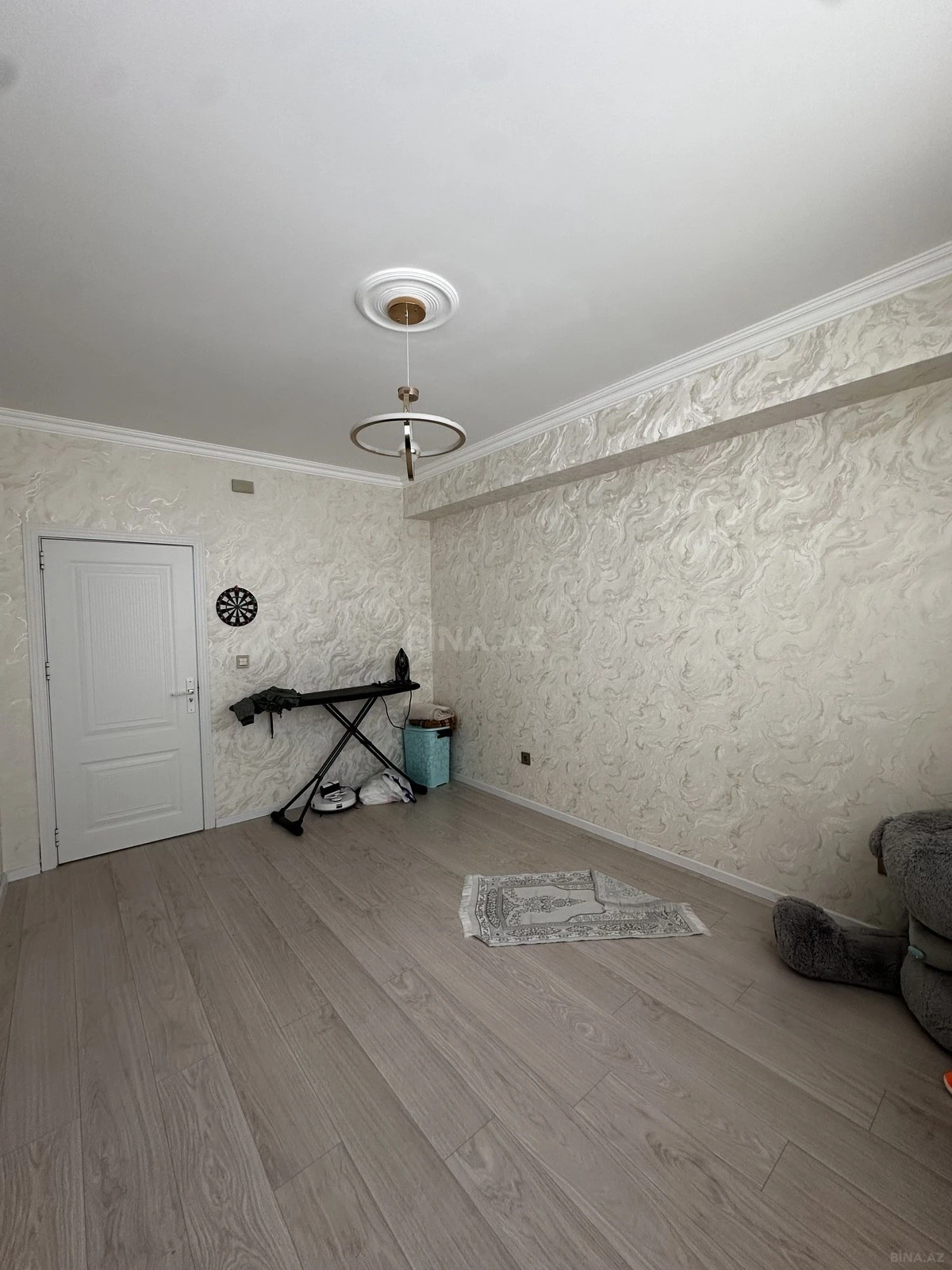 Satılır 3 otaqlı mənzil 110 m²